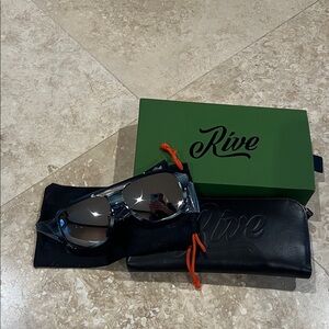 Moon River Silver and Black Sunglasses